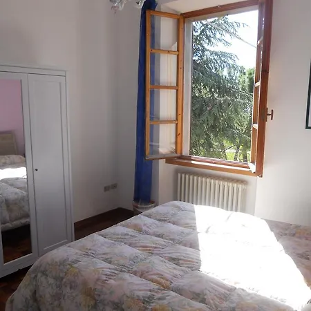 Il Vecchio Mandorlo Apartment